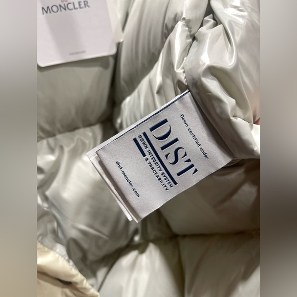 MONCLER
Off-White Luzule Down Vest - Picture 3 of 14